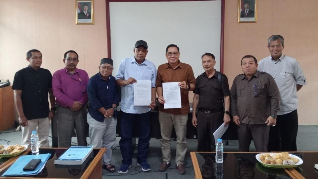 Perjanjian Kerja Sama Fakultas Hukum UNTAG Cirebon dengan Kades Cikalahang