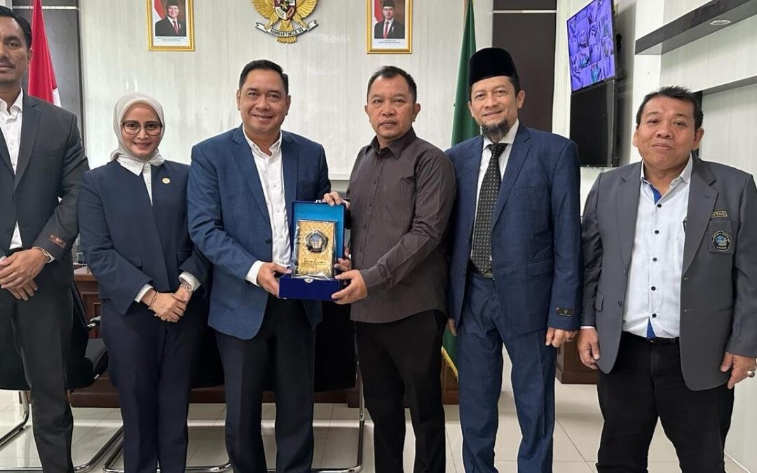 Penguatan Sinergi Institusi, Fakultas Hukum Kunjungi Pengadilan Negeri Sumber